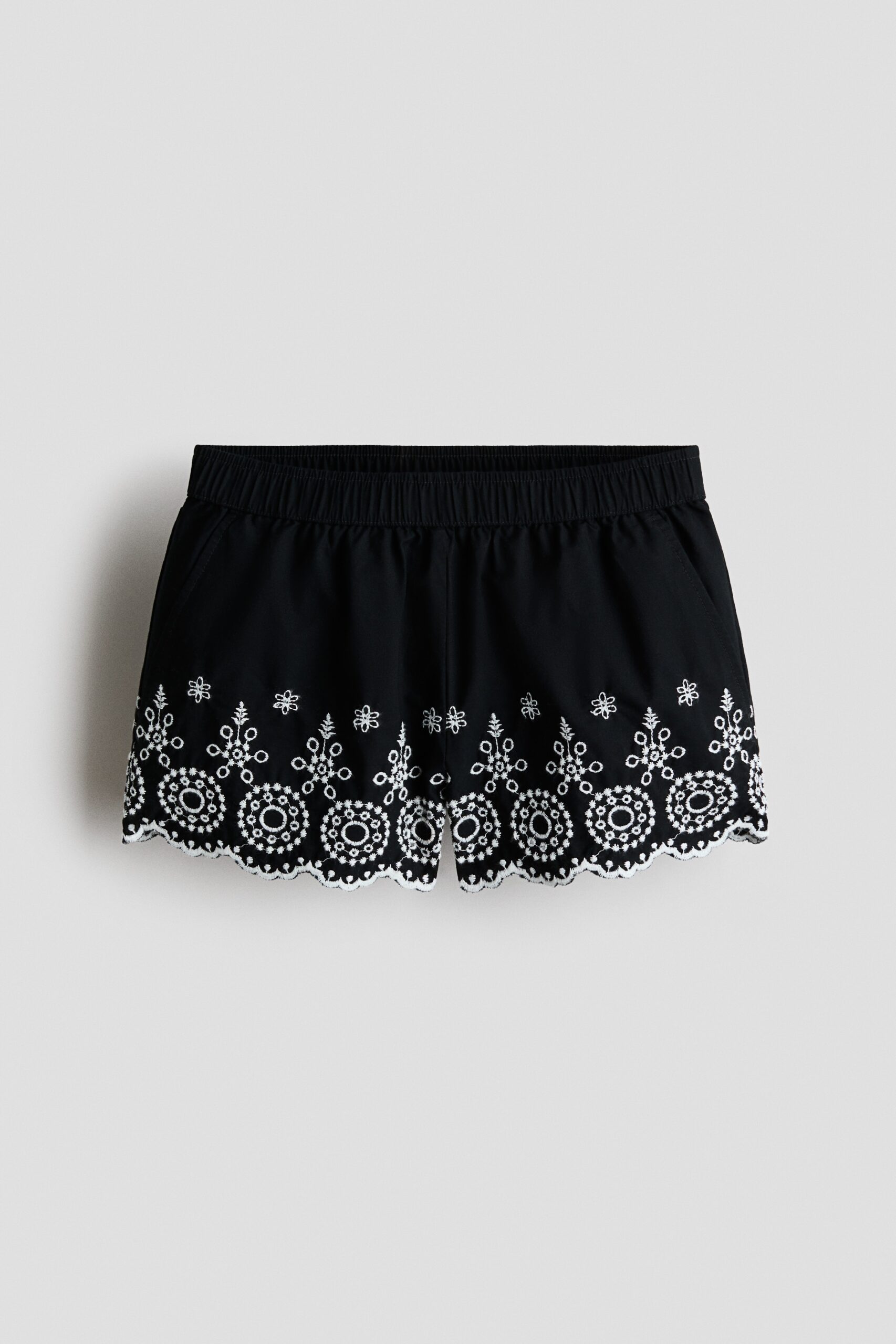 H & M - Short van katoenen popeline met borduursel - Zwart/Dessin