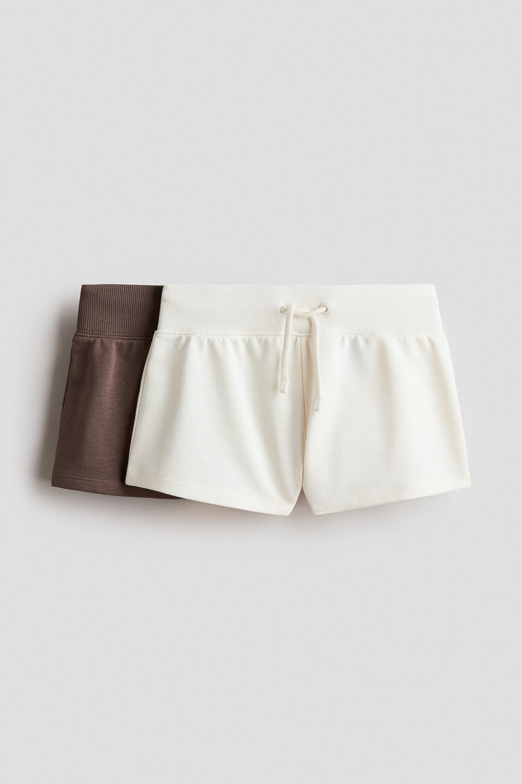 H & M - Set van 2 sweatshorts - Bruin/Roomwit