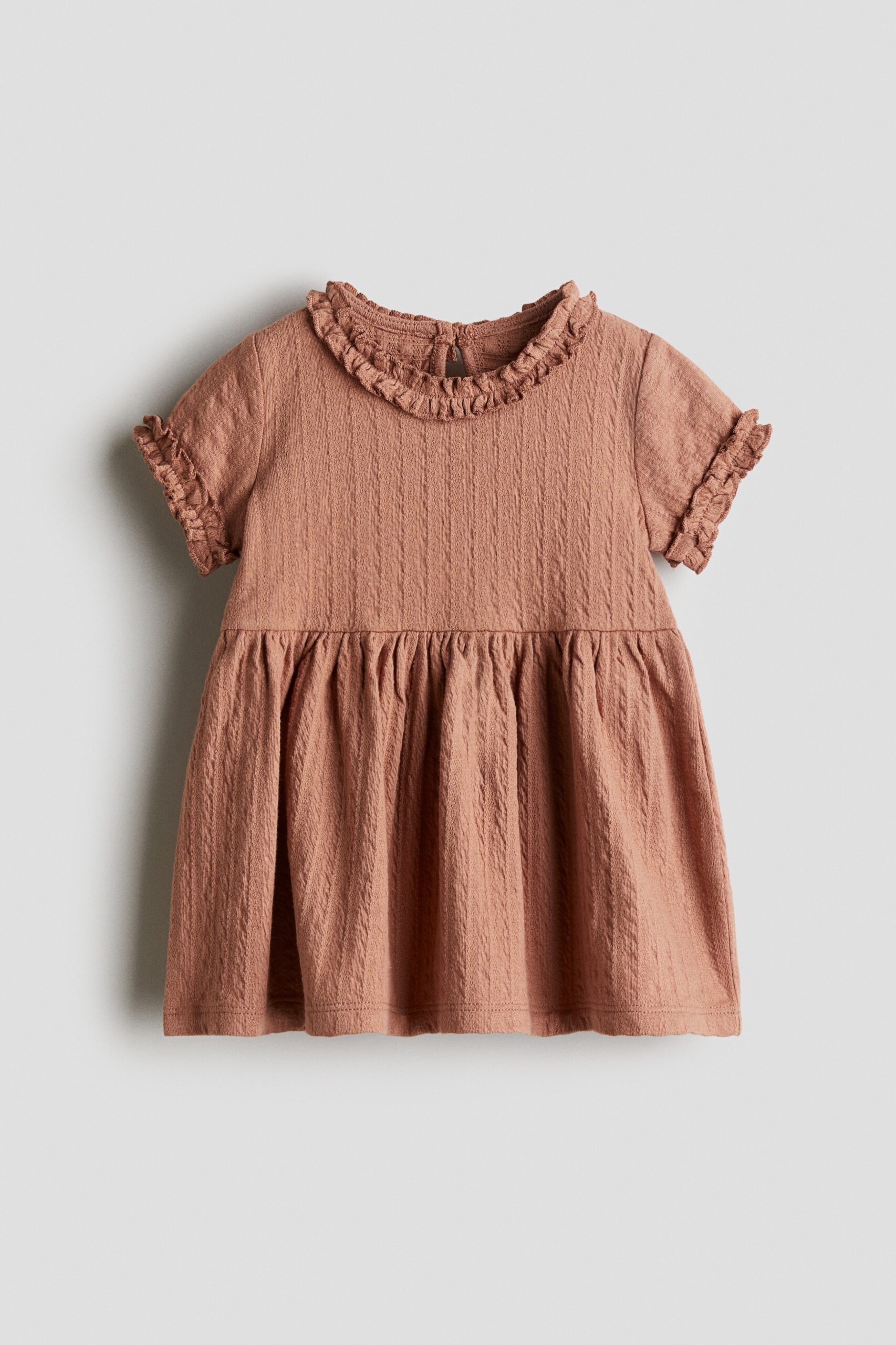 H & M - Jurk van jacquardtricot met volants - Lichtbruin