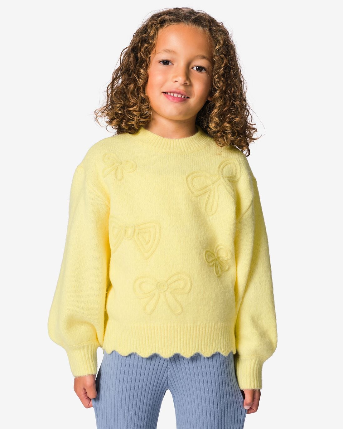 HEMA HEMA Kindertrui Grofgebreid Strikjes Lichtgeel